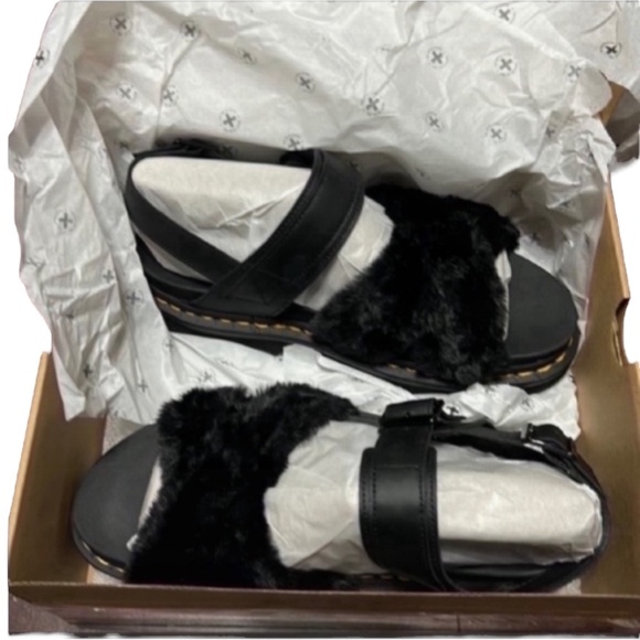 Dr. Martens Black Voss II Fluffy Sandals Size 10 - Picture 1 of 7